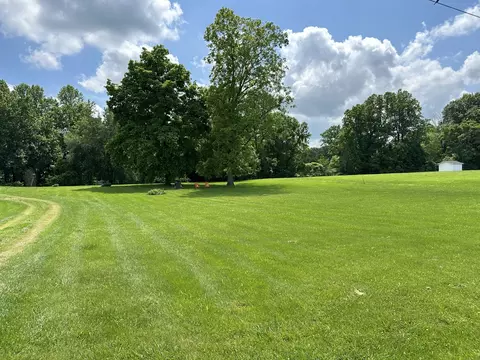507 Walton Chapel Rd, Lafayette, TN 37083
