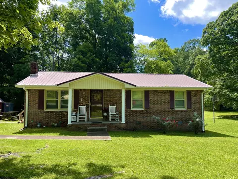 1031 Pine Cir, Lawrenceburg, TN 38464