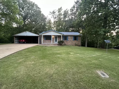 169 Vickie Lee Dr, Camden, TN 38320
