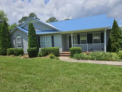 Exterior - 115 Cherry Ln, Morrison, TN 37357 photo 3 of 9