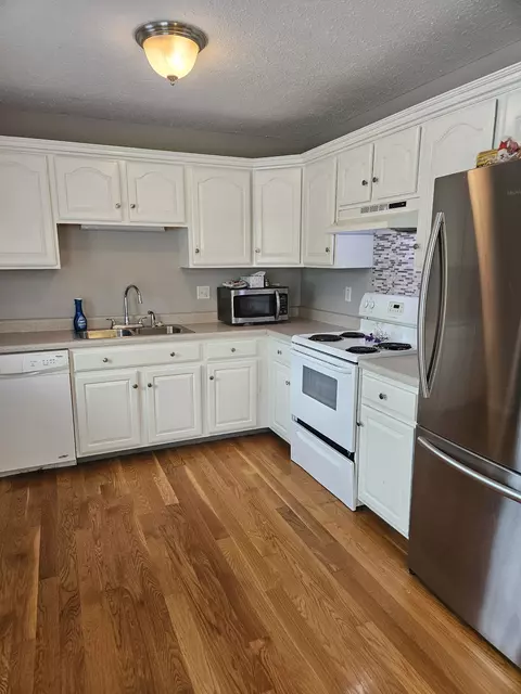 Kitchen - 115 Cherry Ln, Morrison, TN 37357 photo 1 of 2