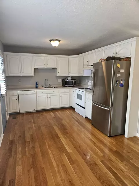 Kitchen - 115 Cherry Ln, Morrison, TN 37357 photo 2 of 2