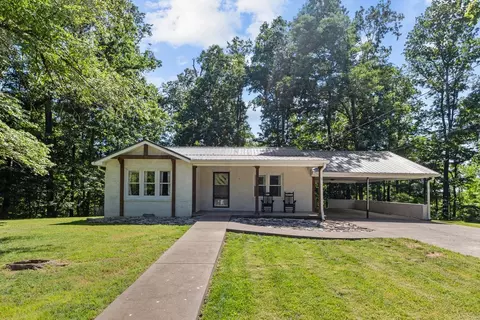 2034 Church Rd, Clarksville, TN 37040