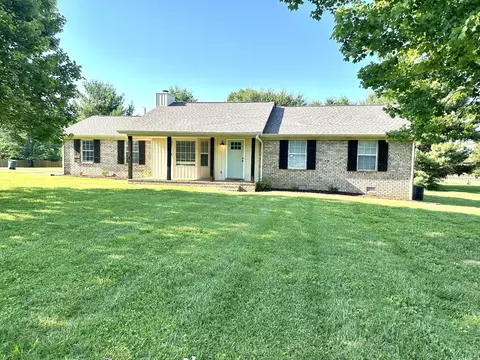 602 N Russell St, Portland, TN 37148