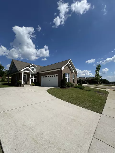 6400 Armstrong Dr, Hermitage, TN 37076
