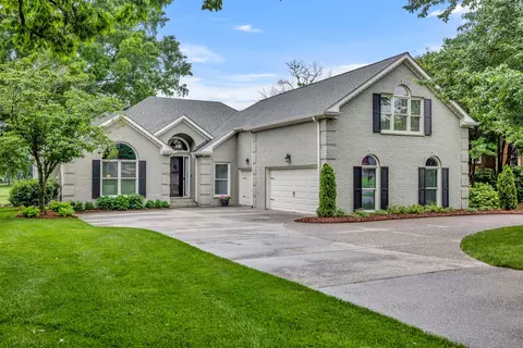 5015 Country Club Dr, Brentwood, TN 37027