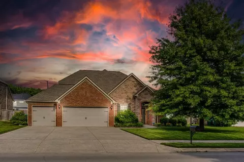1029 Brixworth Dr, Thompsons Station, TN 37179