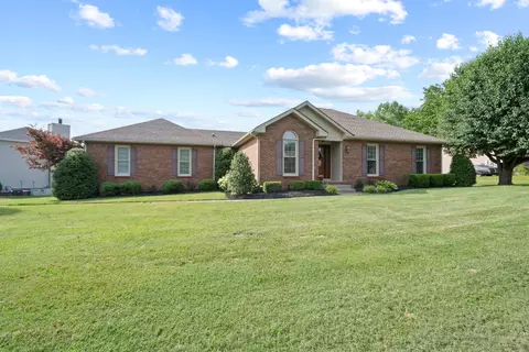 2813 Trelawny Dr, Clarksville, TN 37043