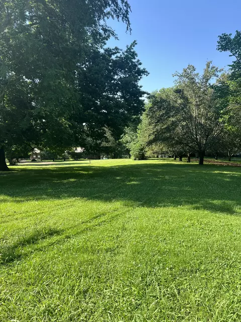189 Snug Harbor Dr, Hendersonville, TN 37075