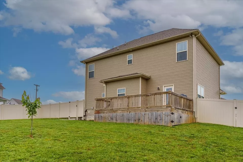 Exterior - 1401 Garrett St, Murfreesboro, TN 37129 photo 2 of 13