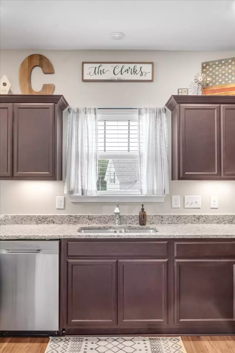Kitchen - 1401 Garrett St, Murfreesboro, TN 37129 photo 4 of 10