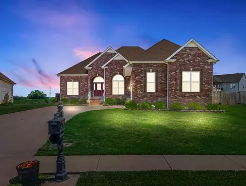 1329 Chinook Cir, Clarksville, TN 37042