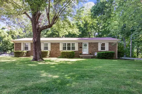 211 White St, Mcminnville, TN 37110