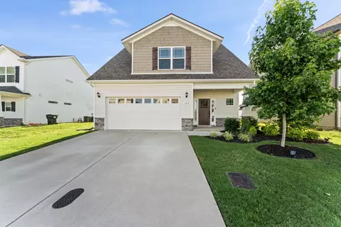 2217 Oak Dr, Murfreesboro, TN 37128