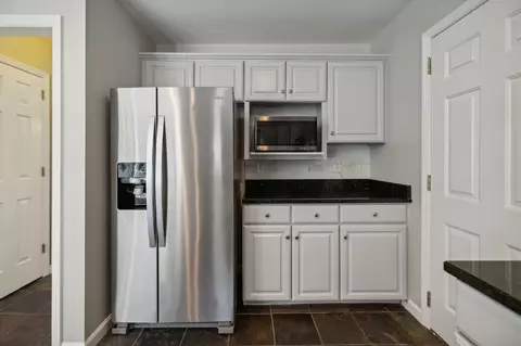 Kitchen - 224 Devrow Ct, Franklin, TN 37064 photo 3 of 6