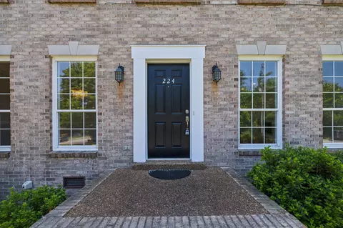 Exterior - 224 Devrow Ct, Franklin, TN 37064 photo 2 of 11