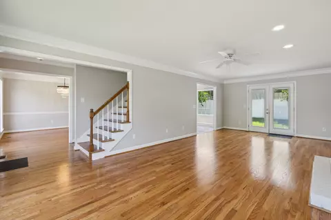 Living - 224 Devrow Ct, Franklin, TN 37064 photo 3 of 6