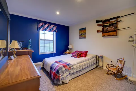 Bedroom - 658 Deberry Rd, Morrison, TN 37357 photo 4 of 6