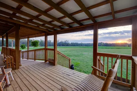 Exterior - 658 Deberry Rd, Morrison, TN 37357 photo 10 of 13