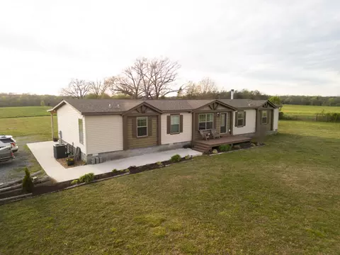 Exterior - 658 Deberry Rd, Morrison, TN 37357 photo 2 of 13