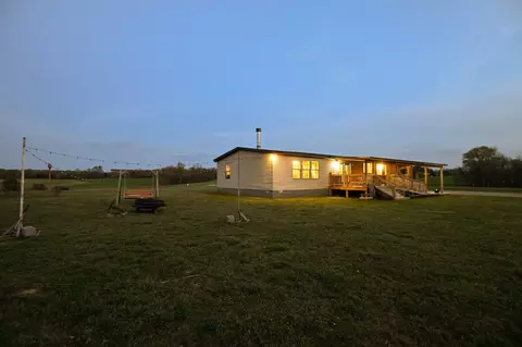 Exterior - 658 Deberry Rd, Morrison, TN 37357 photo 8 of 13