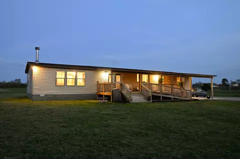 Exterior - 658 Deberry Rd, Morrison, TN 37357 photo 6 of 13