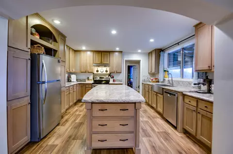 Kitchen - 658 Deberry Rd, Morrison, TN 37357 photo 9 of 11