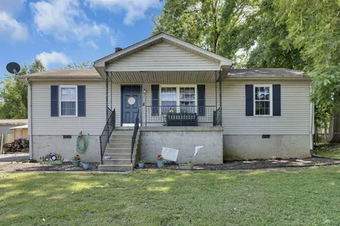 101 Hampton Dr, La Vergne, TN 37086