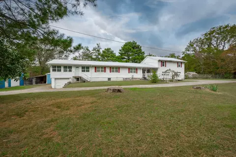 2191 Mockingbird Hill Rd, Palmyra, TN 37142