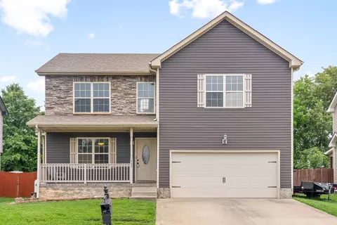 737 Sleek Fox Dr, Clarksville, TN 37040