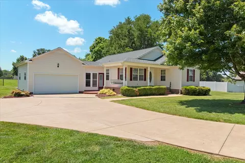 4079 Carson Ct, Chapel Hill, TN 37034