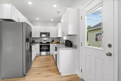 Kitchen - 132 Eno Rd, Dickson, TN 37055 photo 1 of 2