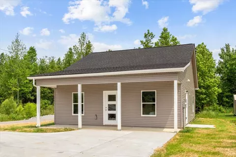 Exterior - 132 Eno Rd, Dickson, TN 37055 photo 1 of 6