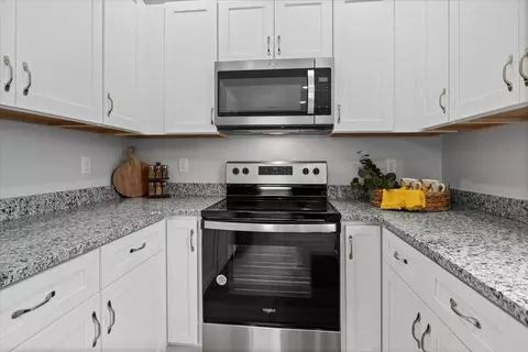 Kitchen - 132 Eno Rd, Dickson, TN 37055 photo 2 of 2