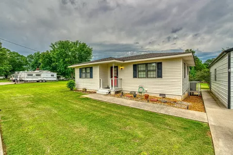 5979 County Road 200, Florence, AL 35633