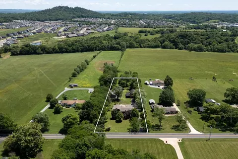 166 Upper Station Camp Crk Rd, Gallatin, TN 37066