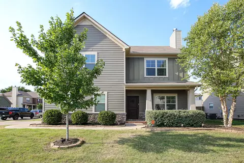 5240 Nancy Seward Dr, Murfreesboro, TN 37129