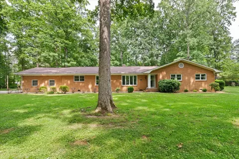 406 Dogwood Dr, Manchester, TN 37355