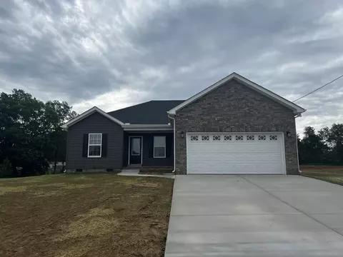 221 Ridge St, Manchester, TN 37355