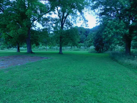 314 N Maple Ave, Waverly, TN 37185