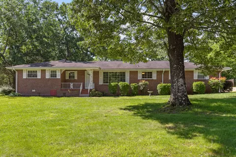 528 Randall St, Hixson, TN 37343