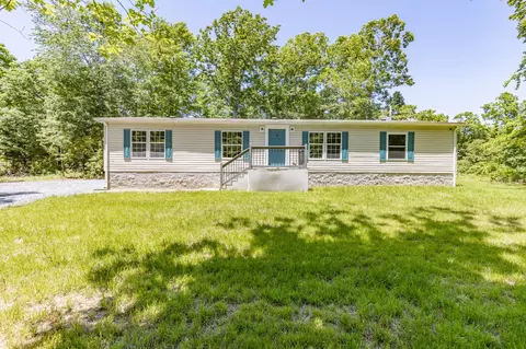 2002 Brushy Rd, Centerville, TN 37033 photo 2
