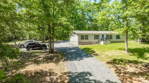 2002 Brushy Rd, Centerville, TN 37033