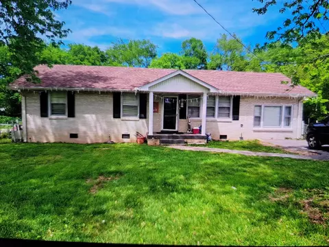 126 Tune Dr, La Vergne, TN 37086
