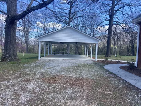 1595 Viola Rd SW, Mcminnville, TN 37110