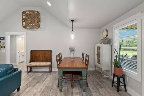 Dining - 4476 Beards Chapel Rd, Springfield, TN 37172 photo 2 of 2