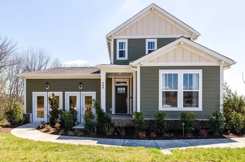 877 Nightingale Ave, Hendersonville, TN 37075