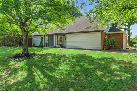 2726 River Bend Dr, Nashville, TN 37214
