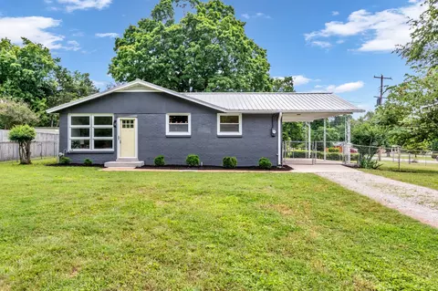 2002 Battleground Dr, Murfreesboro, TN 37129