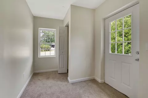 Entry Way - 430 W Maple St, Morrison, TN 37357 photo 3 of 3